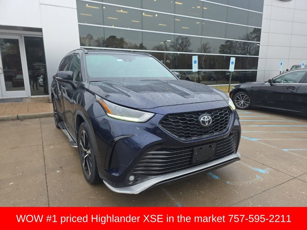 Used 2022 Toyota Highlander XSE image 3