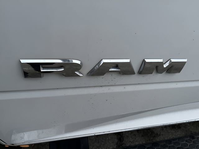 Used 2019 RAM 5500 Tradesman w/ Electrical Accessory Group AWD/4WD image 7