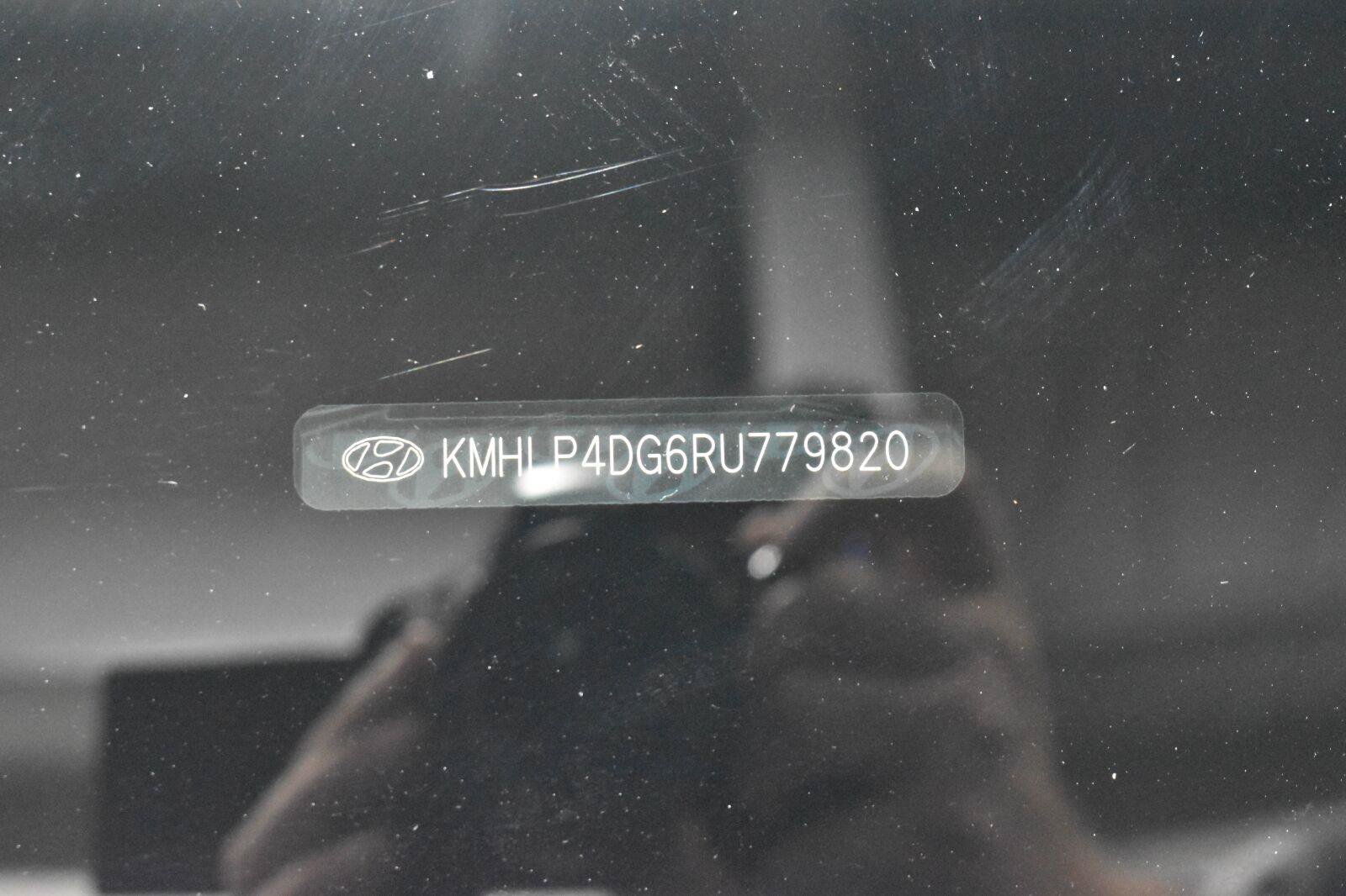 Used 2024 Hyundai Elantra Limited FWD image 32