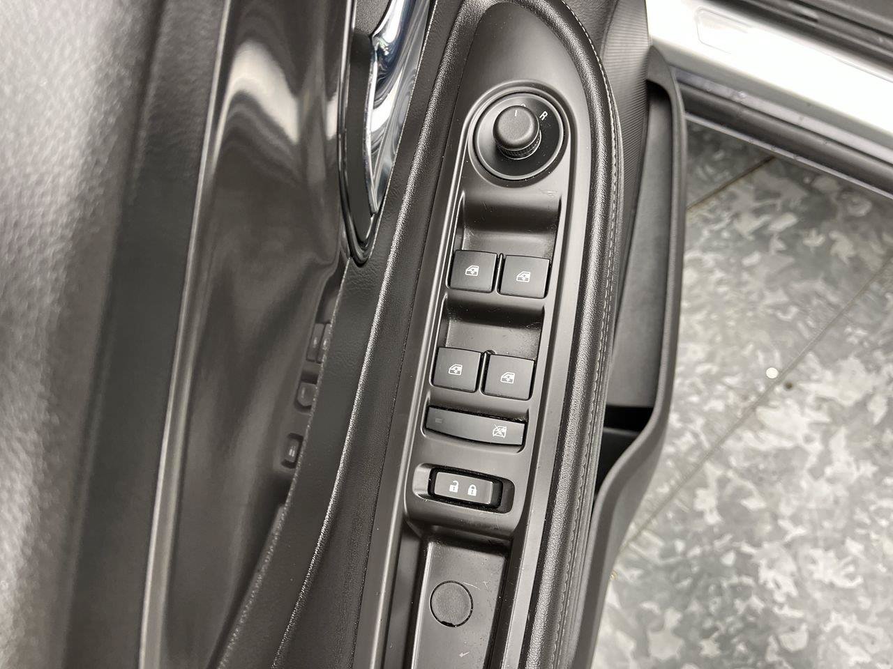 Used 2019 Buick Encore Essence w/ Safety Package II AWD/4WD image 9
