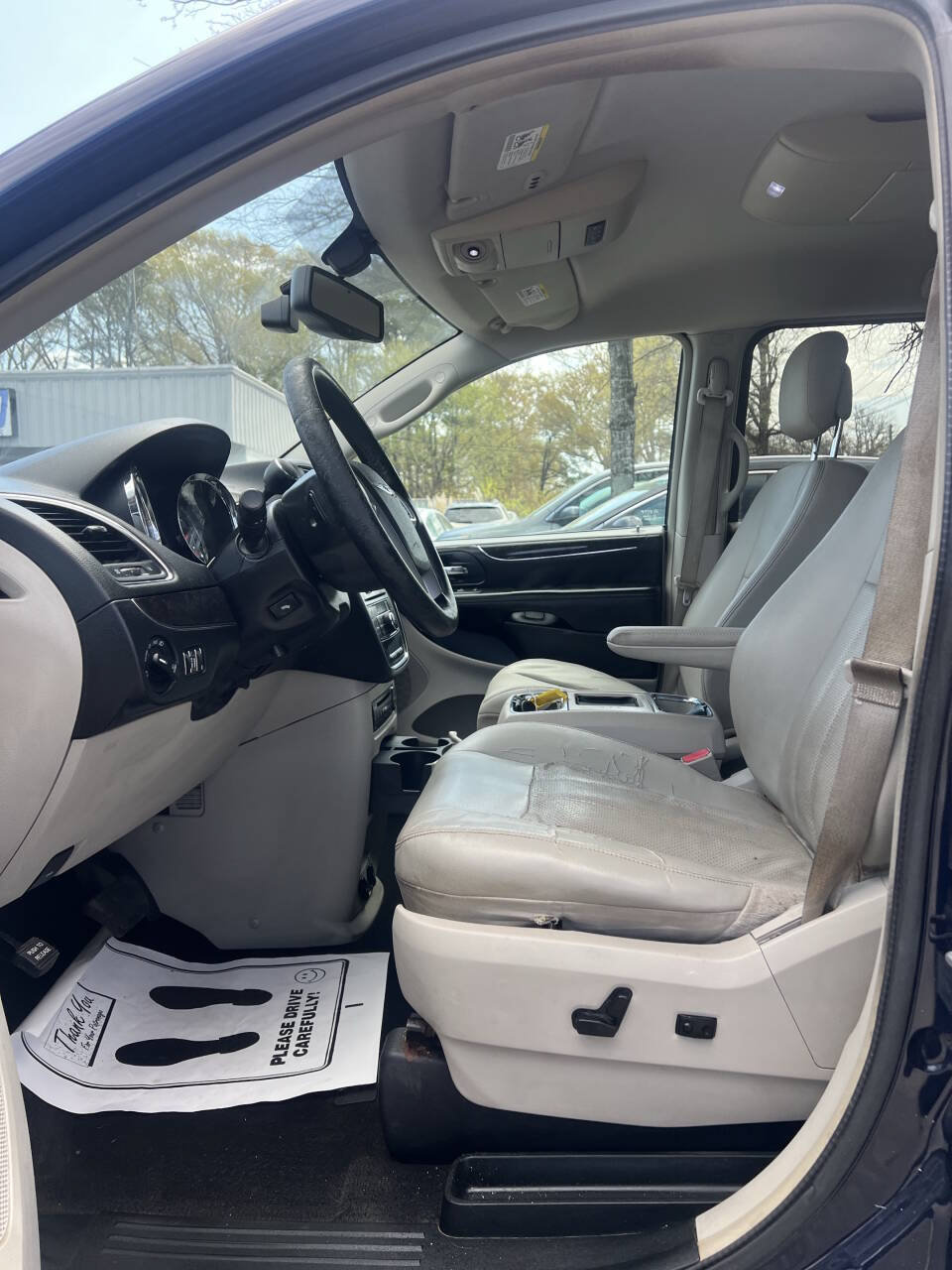 Used 2013 Chrysler Town & Country Touring-L w/ Entertainment Group #2 FWD image 13