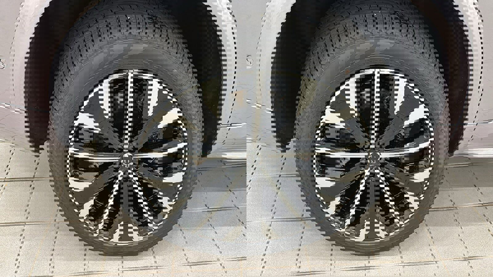 Used 2026 Volvo XC90 B5 Plus w/ Protection Package image 32