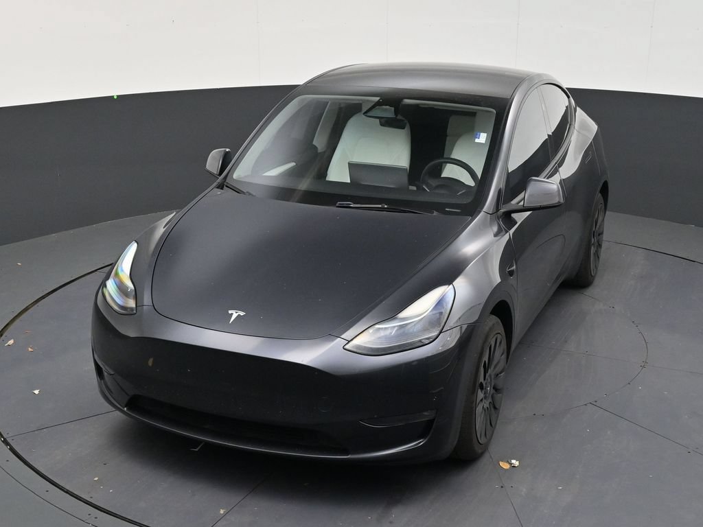 Used 2024 Tesla Model Y Long Range AWD/4WD image 18