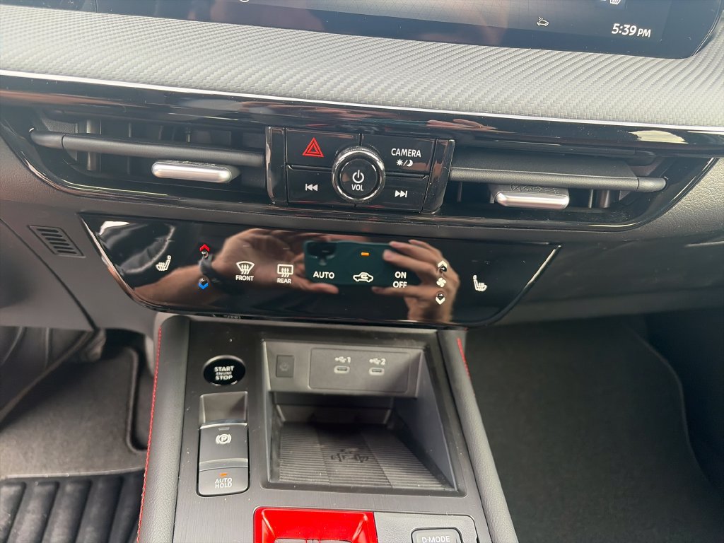 New 2026 Nissan Kicks SR w/ Cold Weather Package AWD/4WD image 18