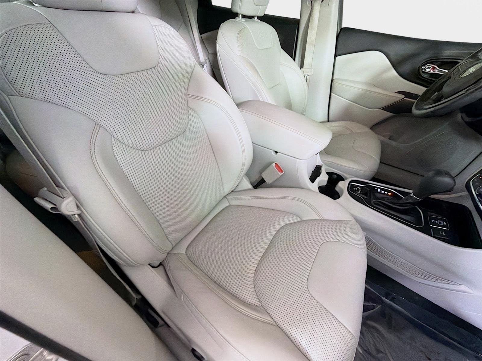 Used 2021 Jeep Cherokee Latitude Lux w/ Sun & Sound Group FWD image 26