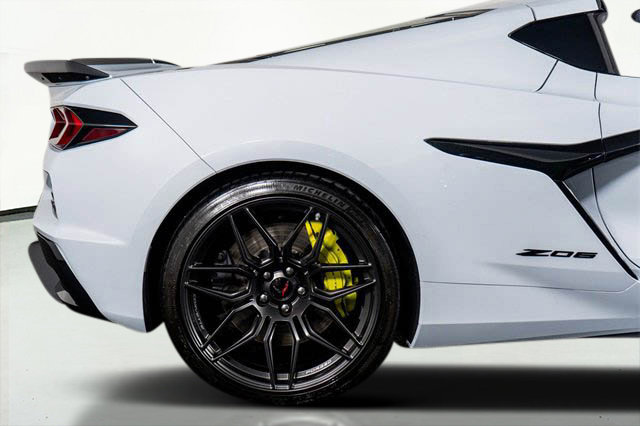 Used 2023 Chevrolet Corvette Z06 image 11