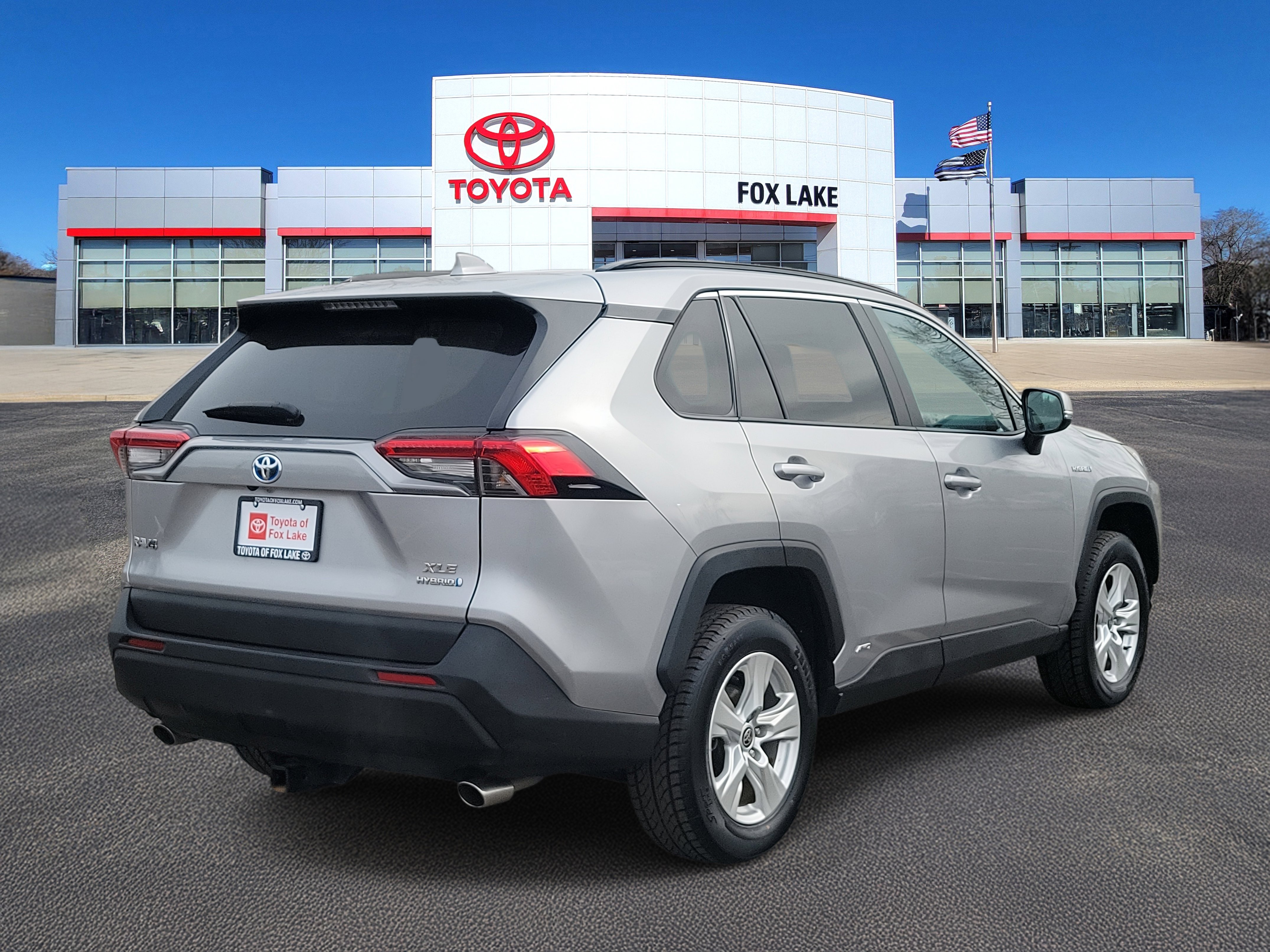 Used 2021 Toyota RAV4 XLE w/ Convenience Package image 4