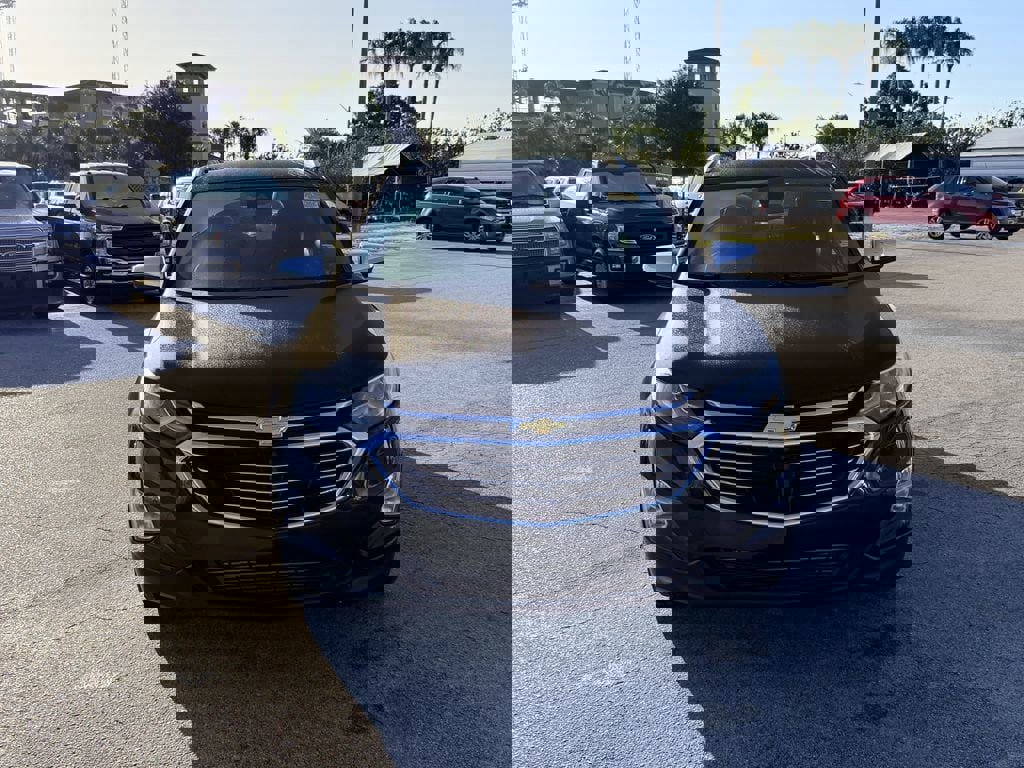 Used 2020 Chevrolet Equinox Premier image 3