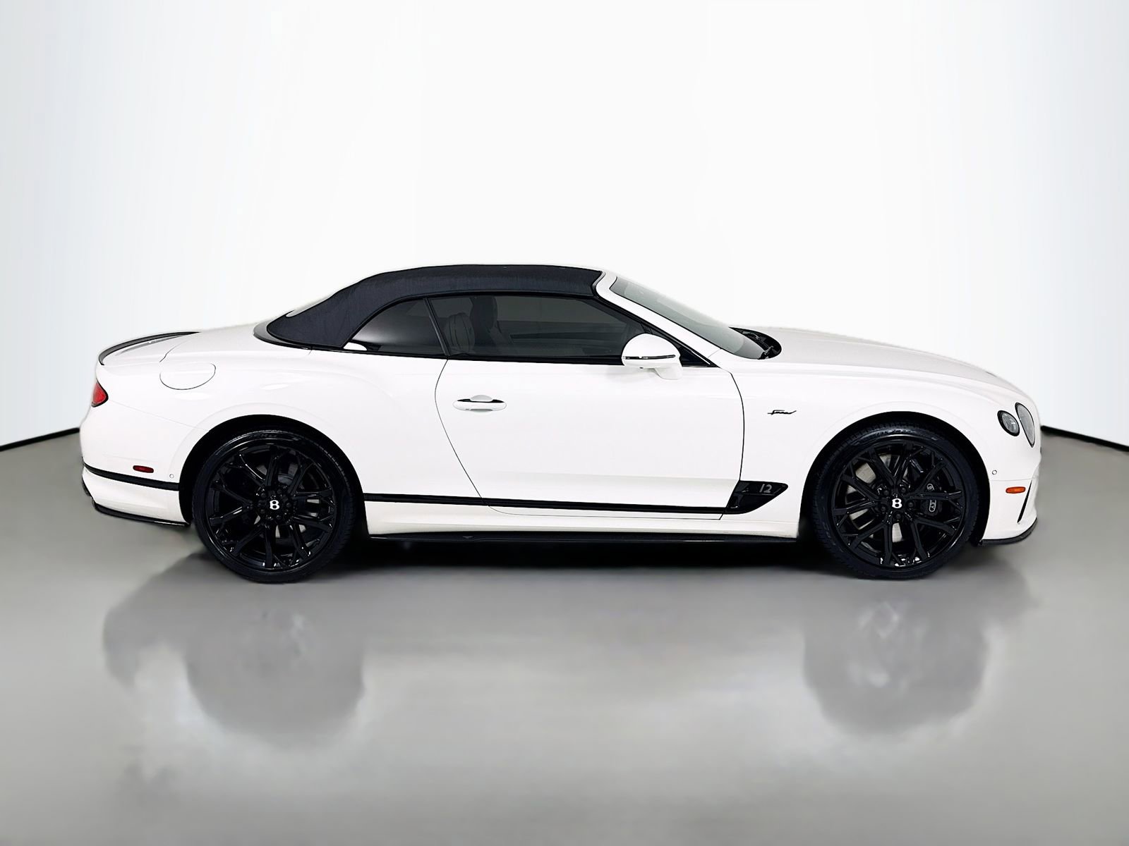 Used 2024 Bentley Continental GT Speed image 9