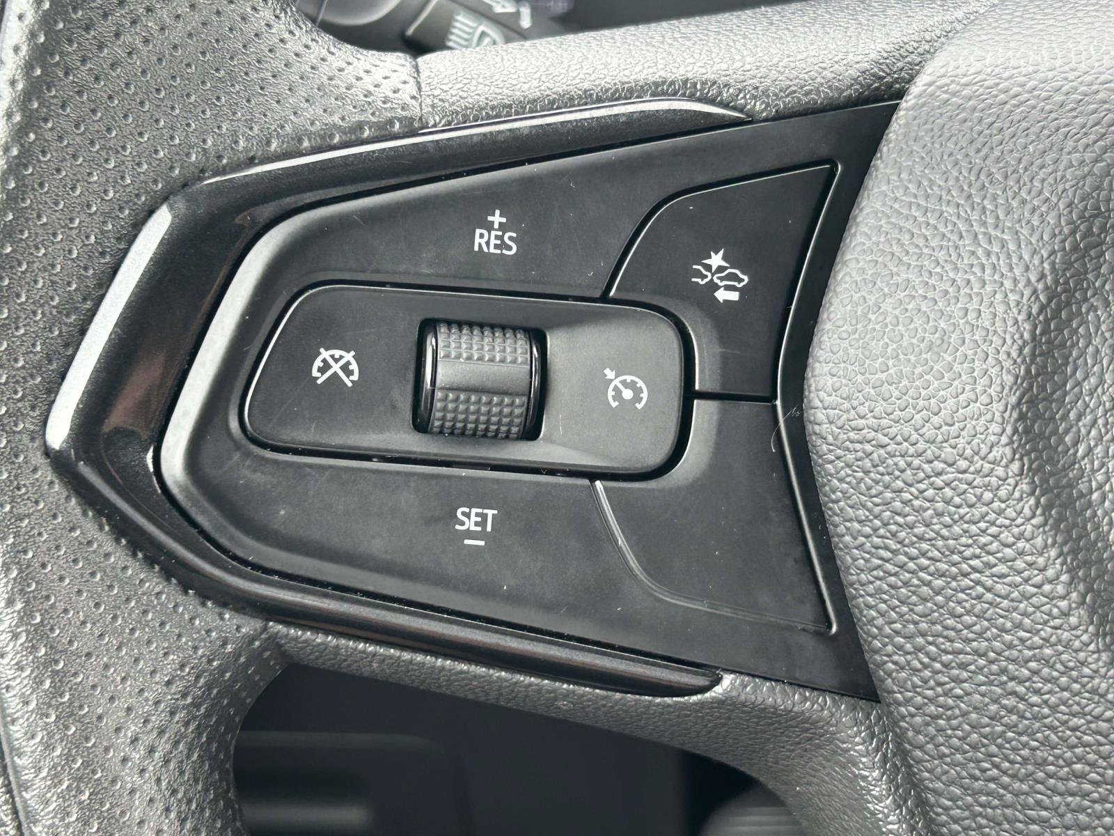 Used 2023 Chevrolet TrailBlazer LT w/ Convenience Package FWD image 24
