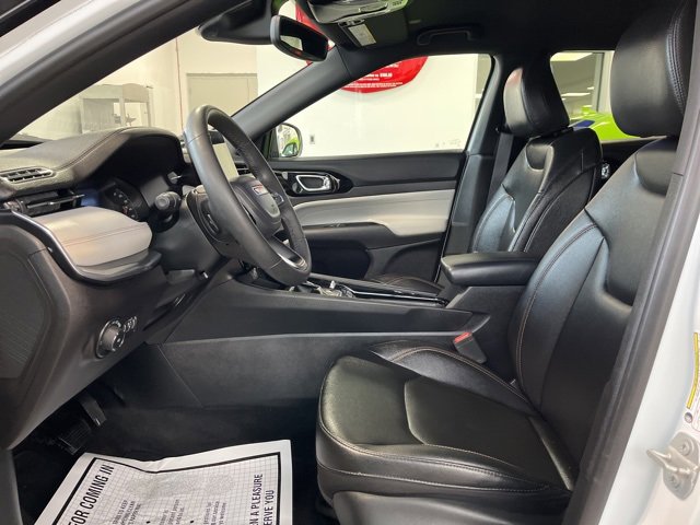 Certified 2024 Jeep Compass Limited image 13