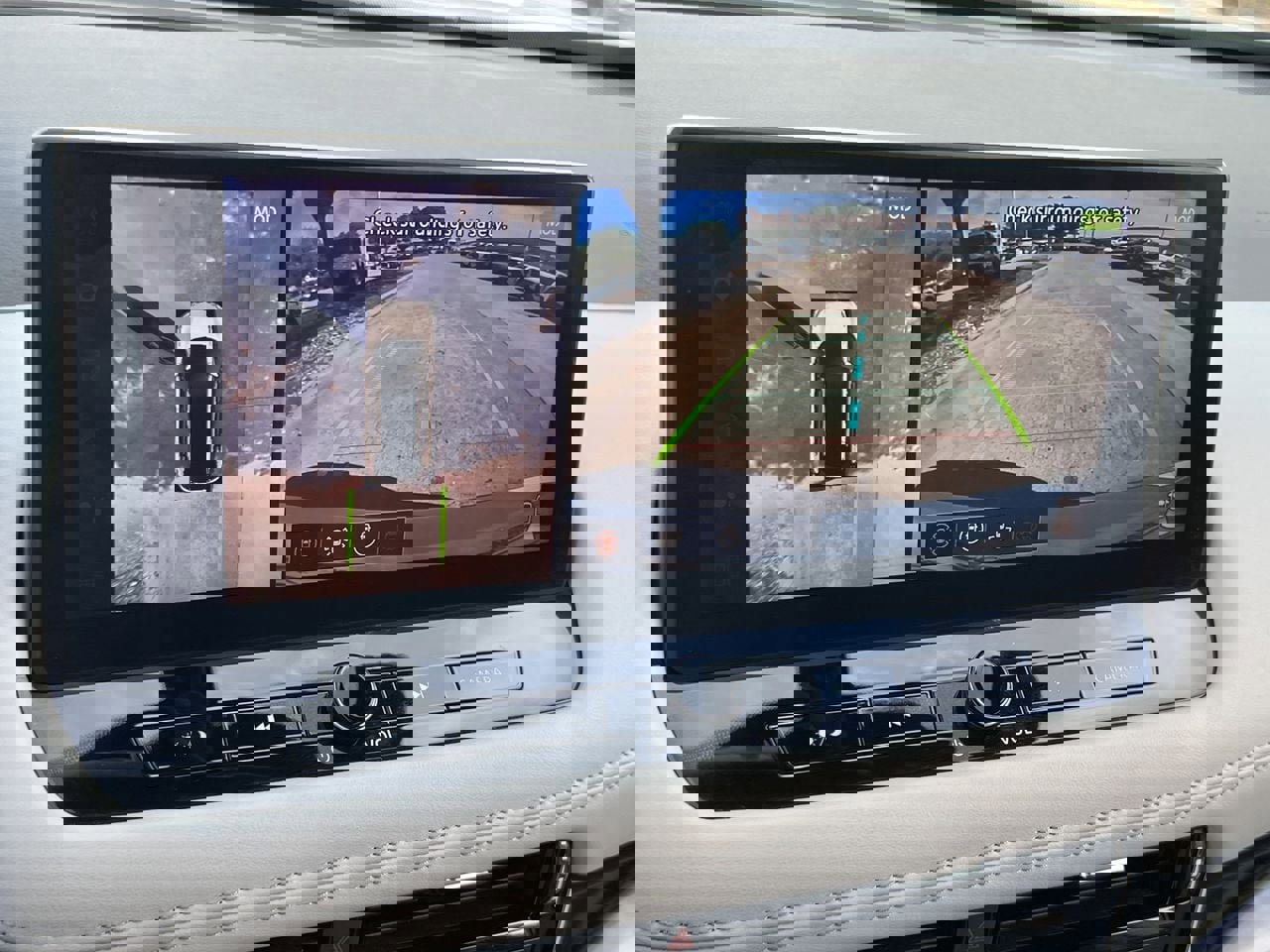 Certified 2025 Nissan Rogue SL FWD image 15