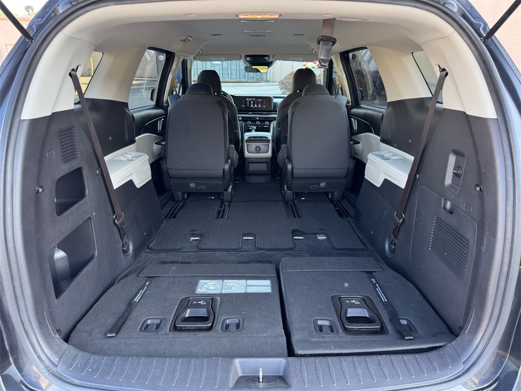 Used 2022 Kia Carnival LX image 34