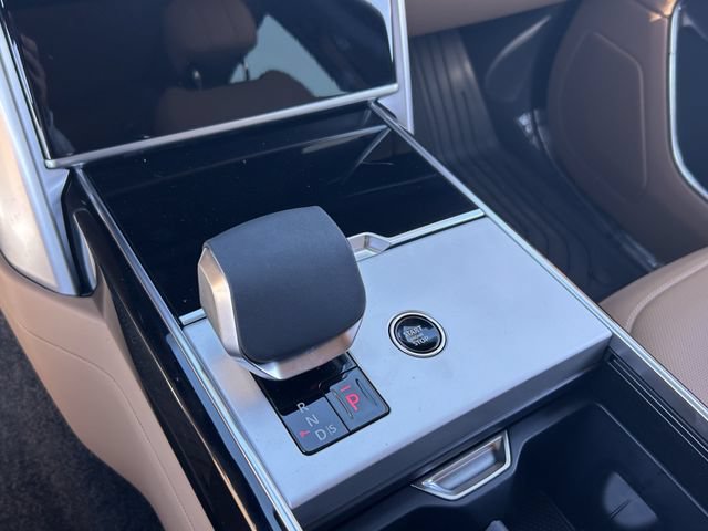 New 2026 Land Rover Range Rover Long Wheelbase SE AWD/4WD image 8