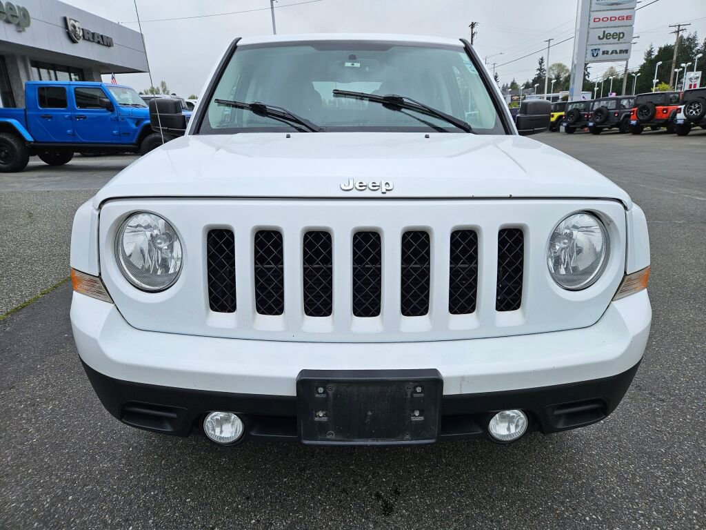 Used 2016 Jeep Patriot Sport w/ Power Value Group FWD image 8