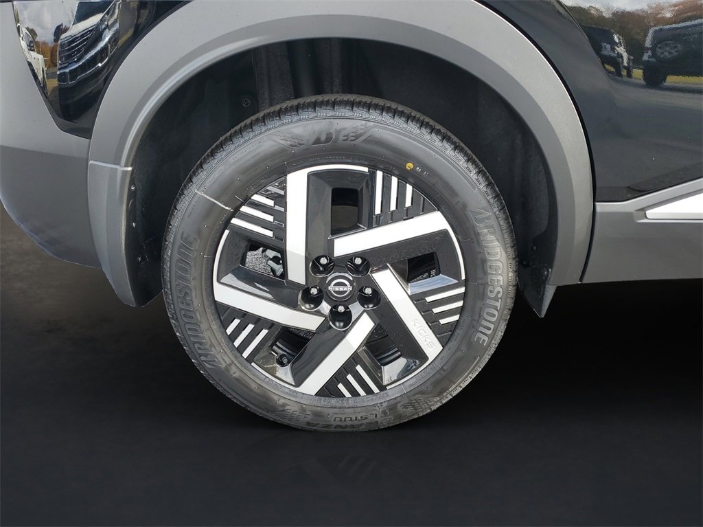 Used 2025 Nissan Kicks SV image 5