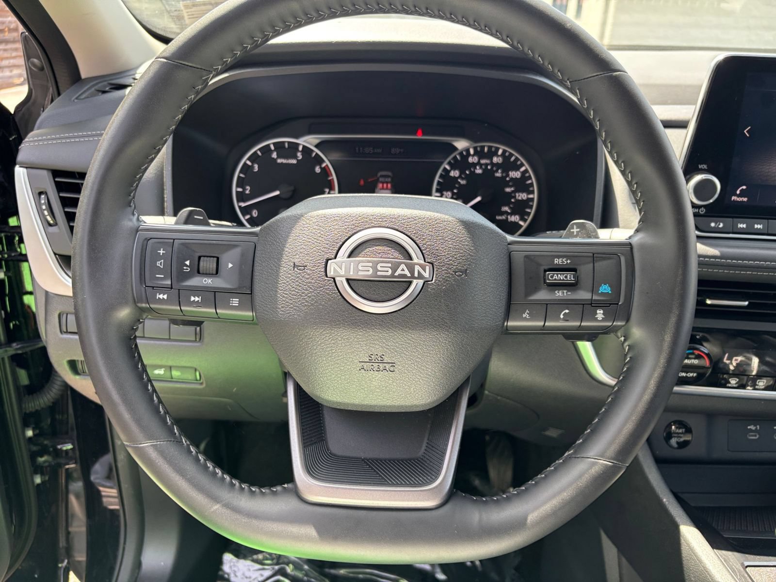Used 2025 Nissan Rogue SV AWD/4WD image 26