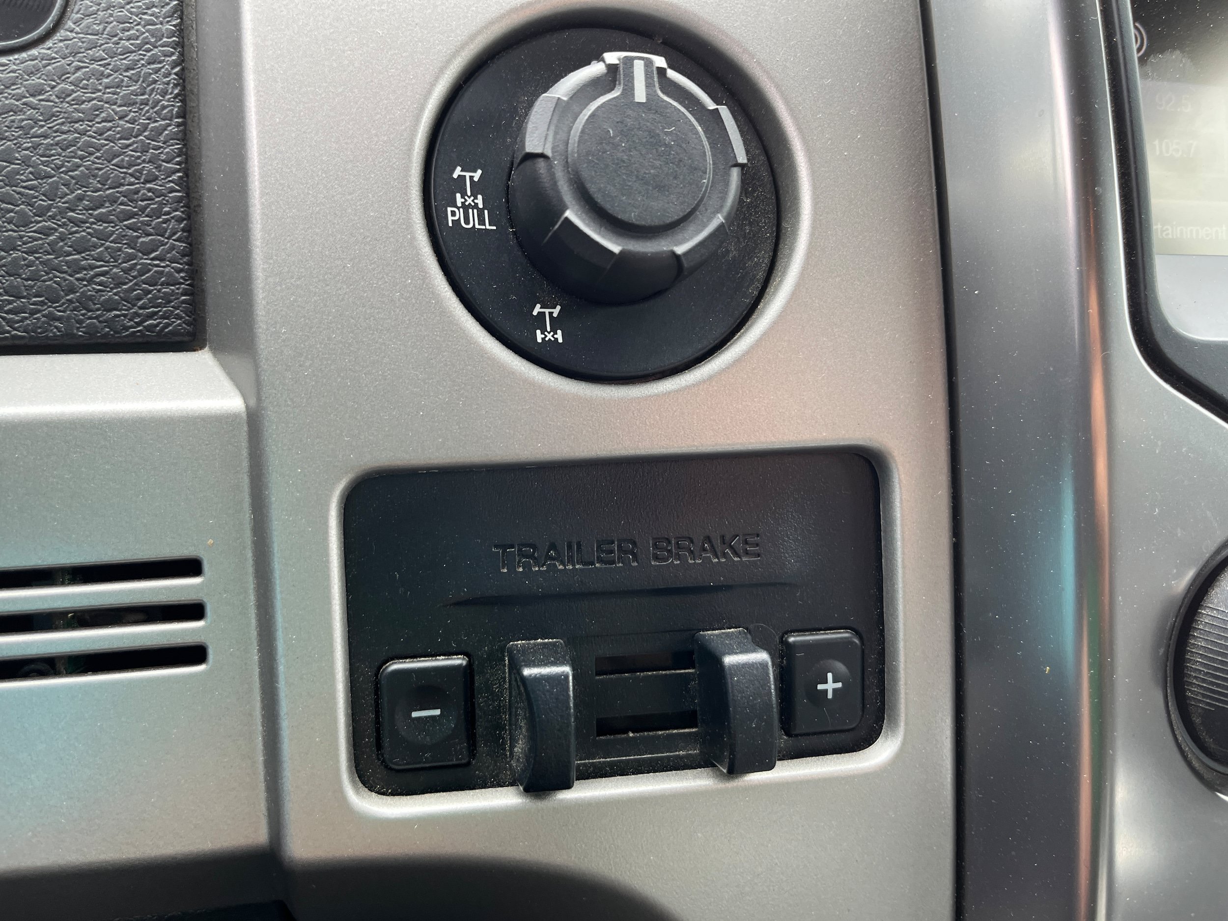Used 2013 Ford F150 FX4 w/ Luxury Equipment Group AWD/4WD image 18