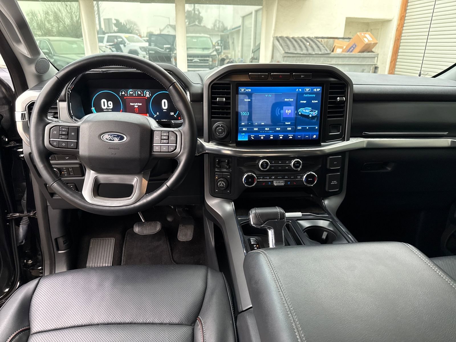 Used 2022 Ford F150 Lariat image 12