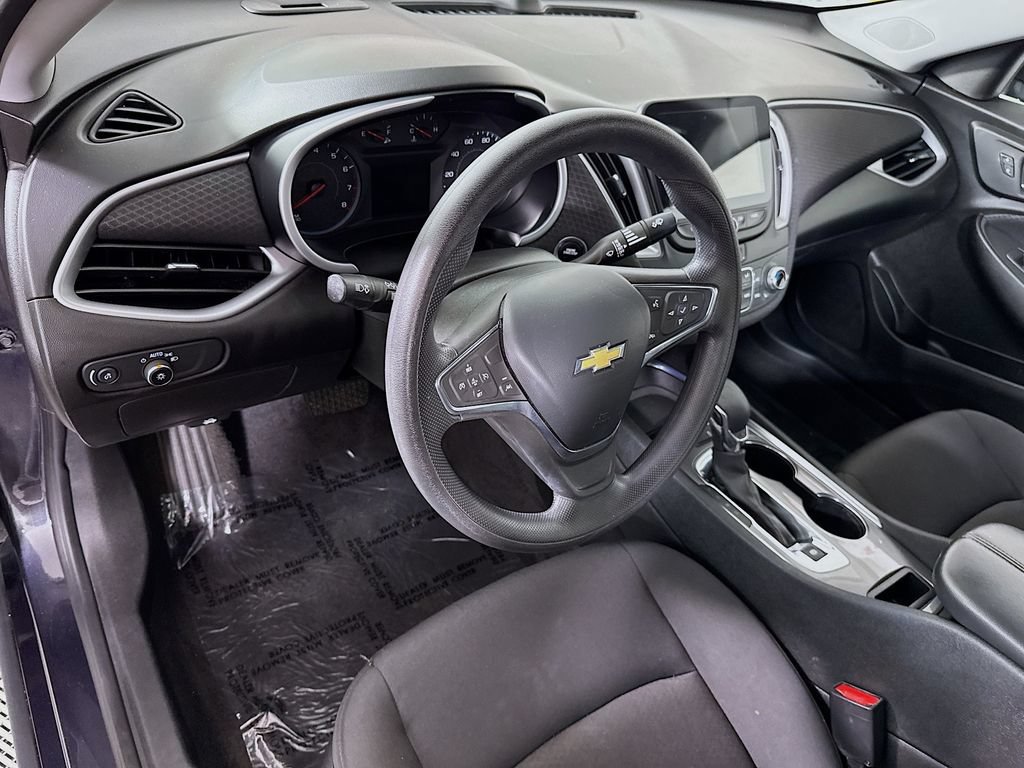 Used 2023 Chevrolet Malibu LT FWD image 17