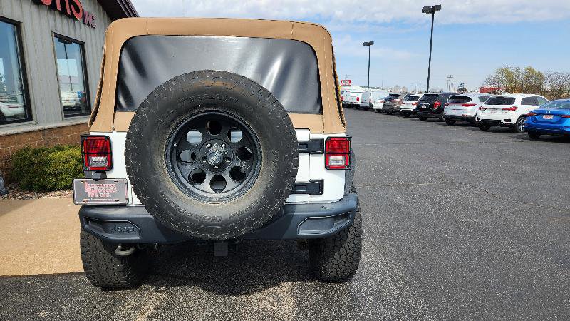 Used 2018 Jeep Wrangler Unlimited Sport image 9