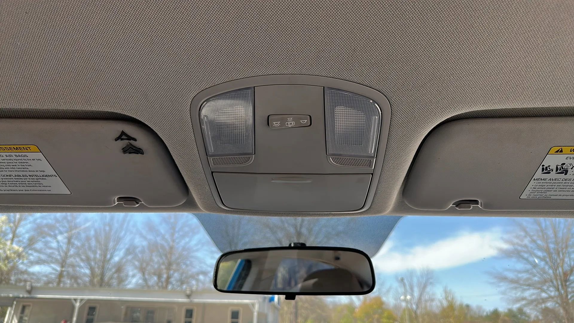 Used 2017 Hyundai Elantra SE image 30