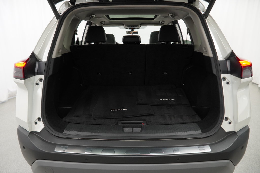 Used 2023 Nissan Rogue SV w/ SV Premium Package AWD/4WD image 30