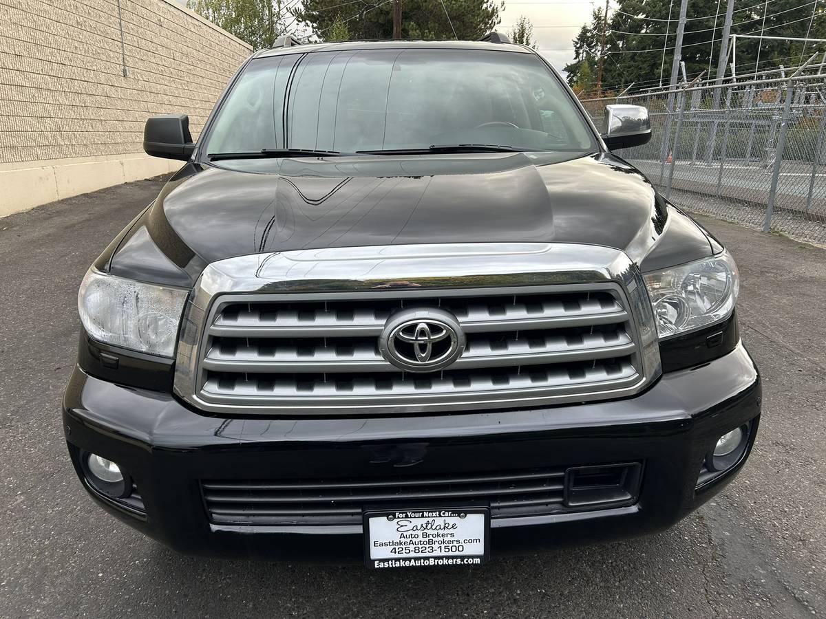 Used 2012 Toyota Sequoia Platinum image 2