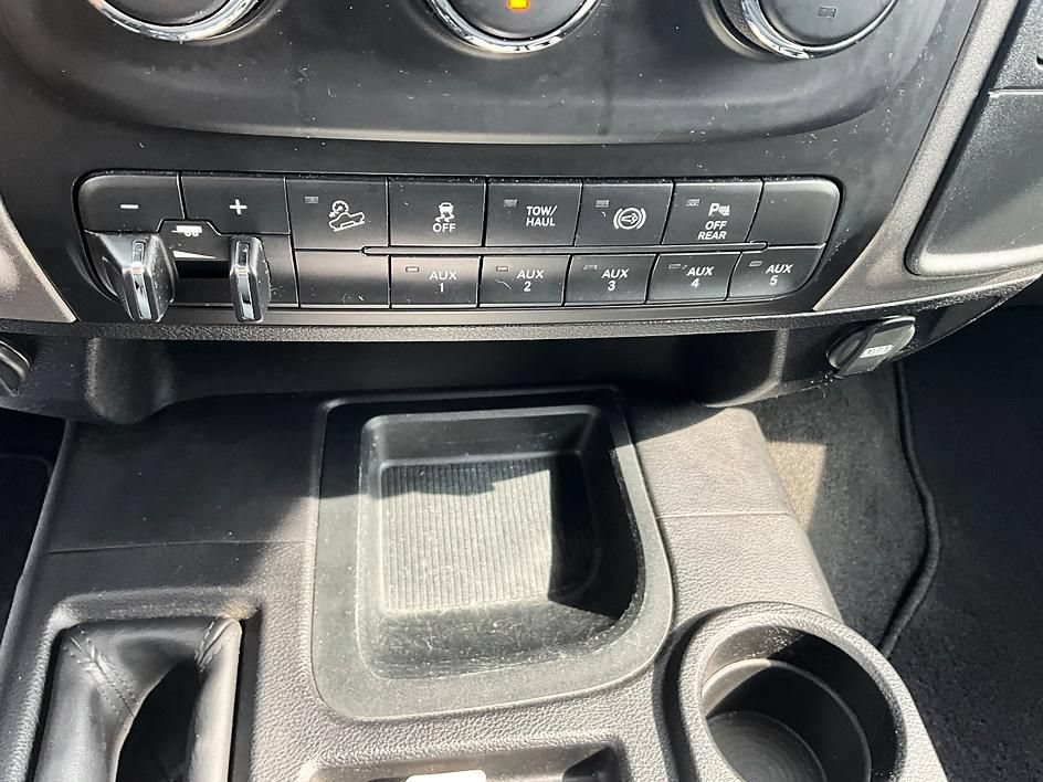 Used 2017 RAM 2500 Tradesman w/ Chrome Appearance Group AWD/4WD image 27