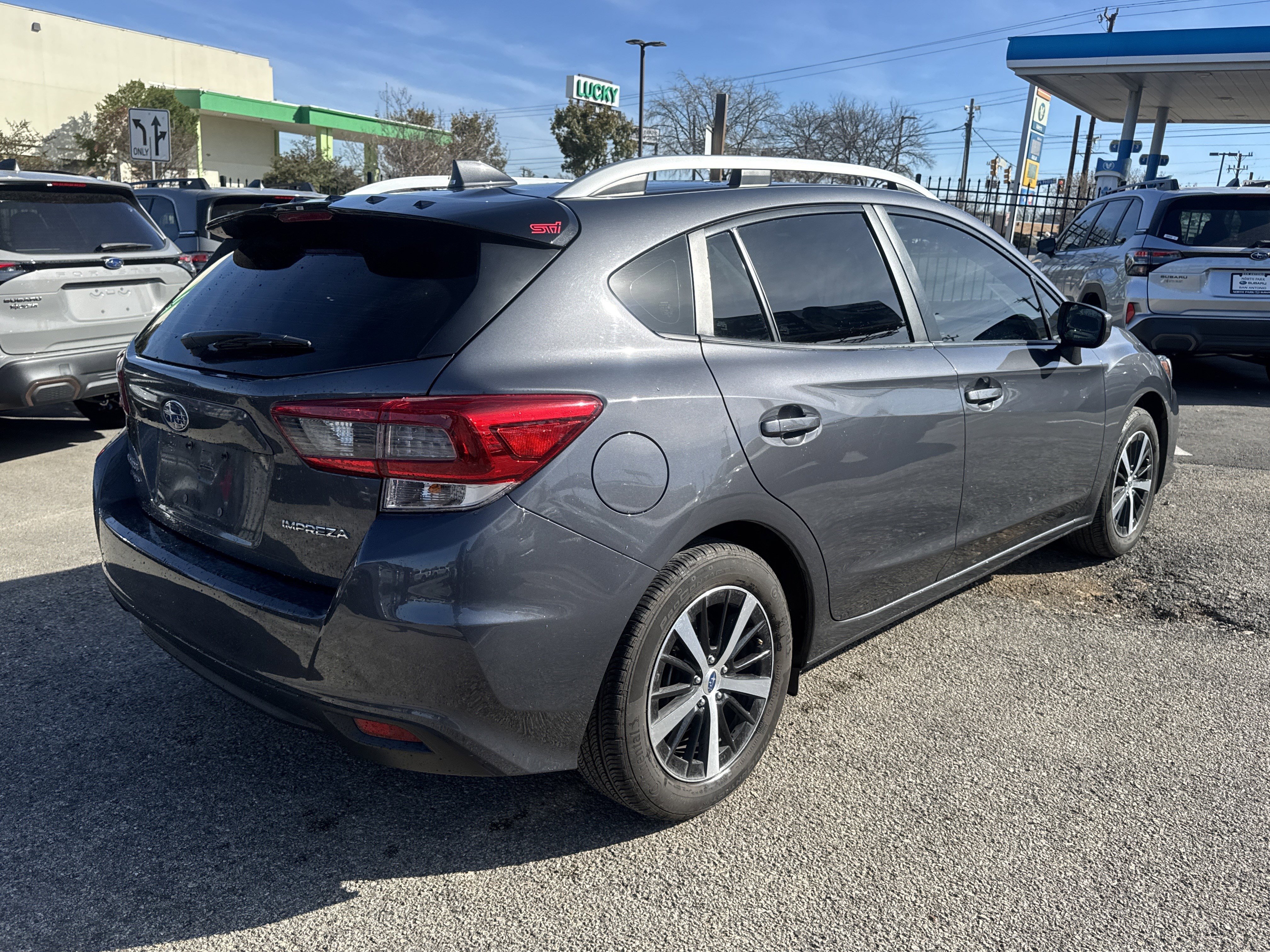 Used 2023 Subaru Impreza Premium image 3