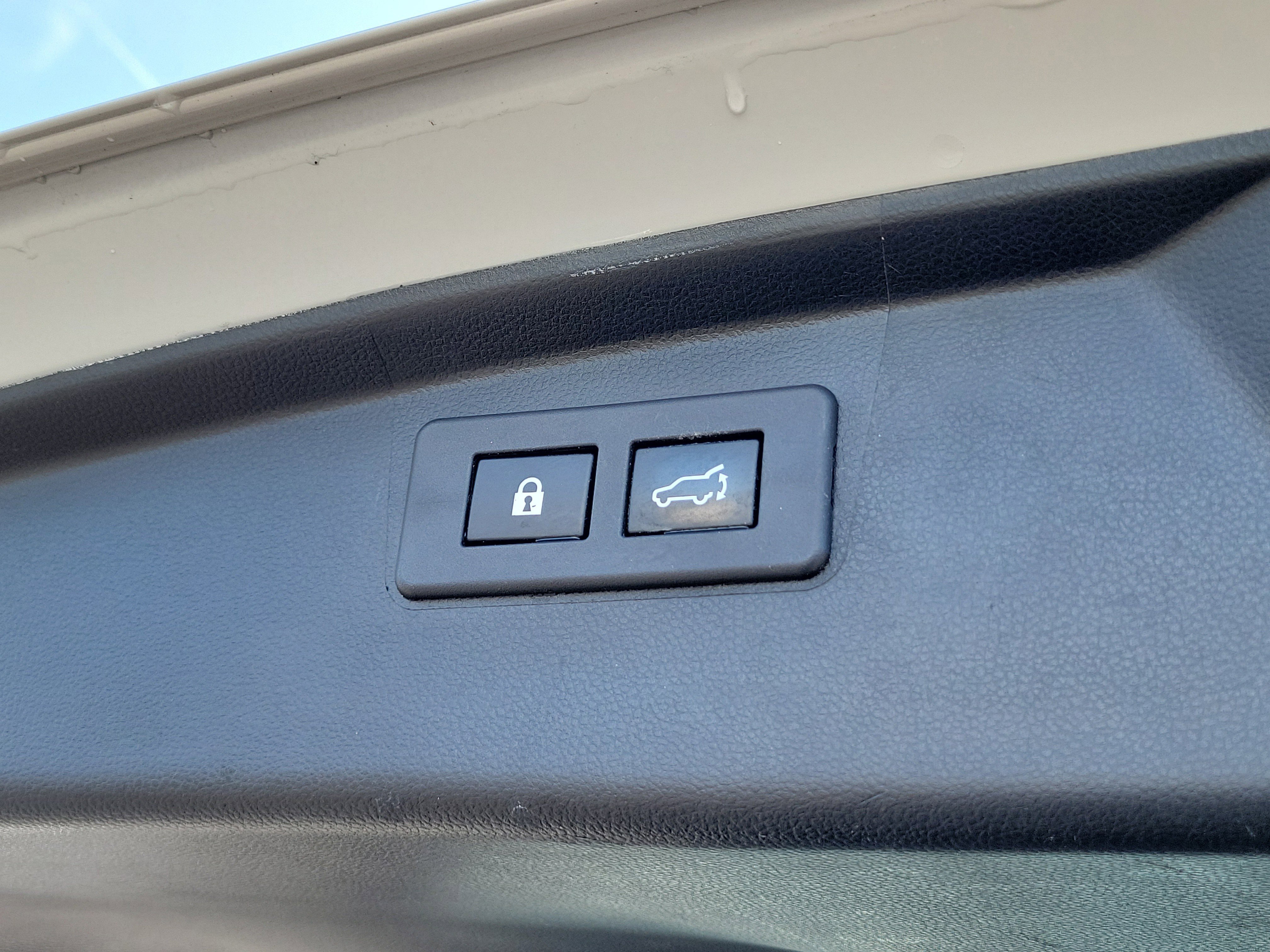 Used 2020 Subaru Outback Touring XT image 13