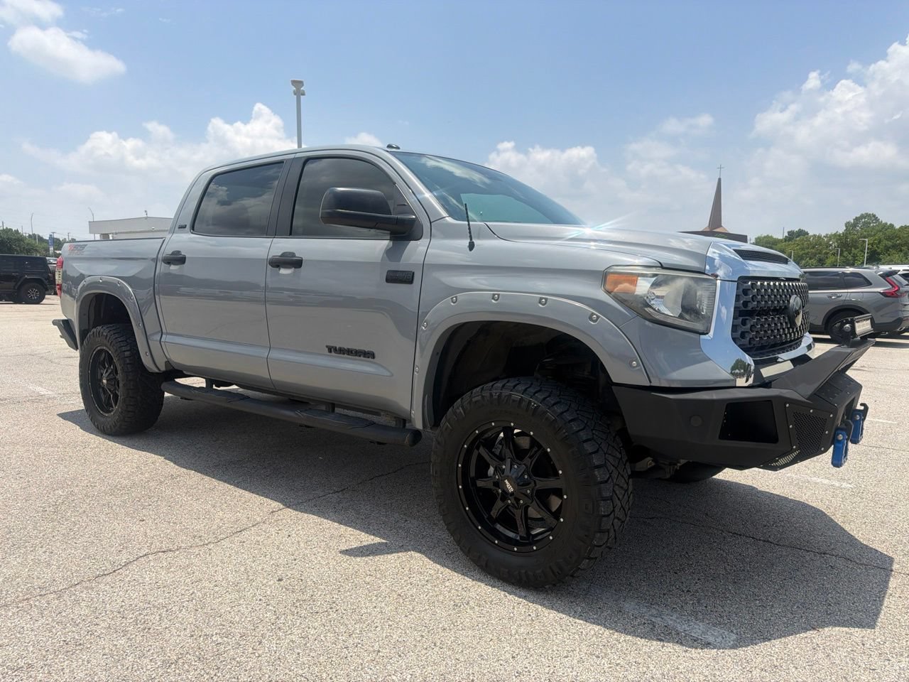 Used 2019 Toyota Tundra SR5 w/ SR5 Upgrade Package AWD/4WD image 3
