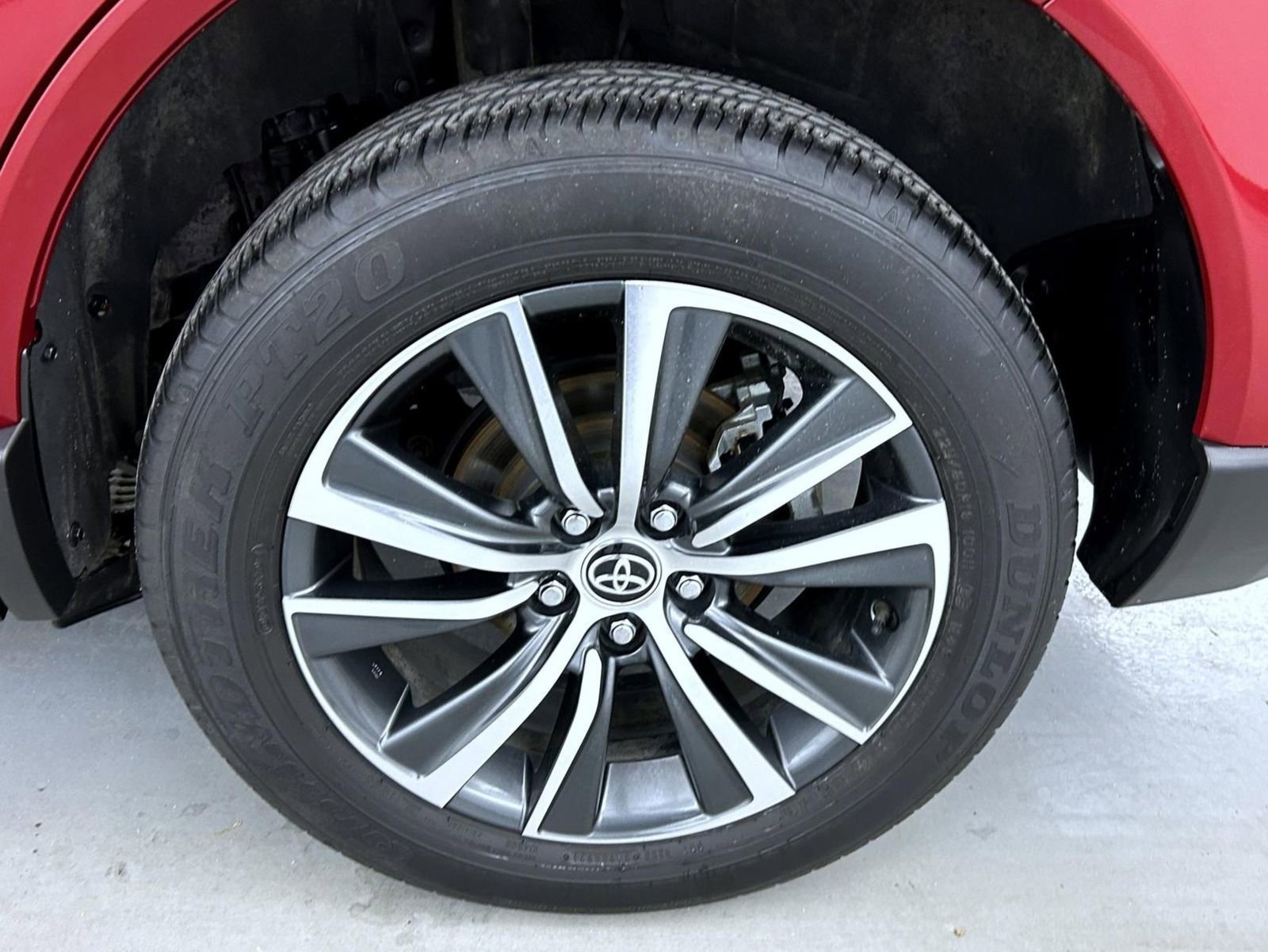 Used 2022 Toyota Venza LE image 22