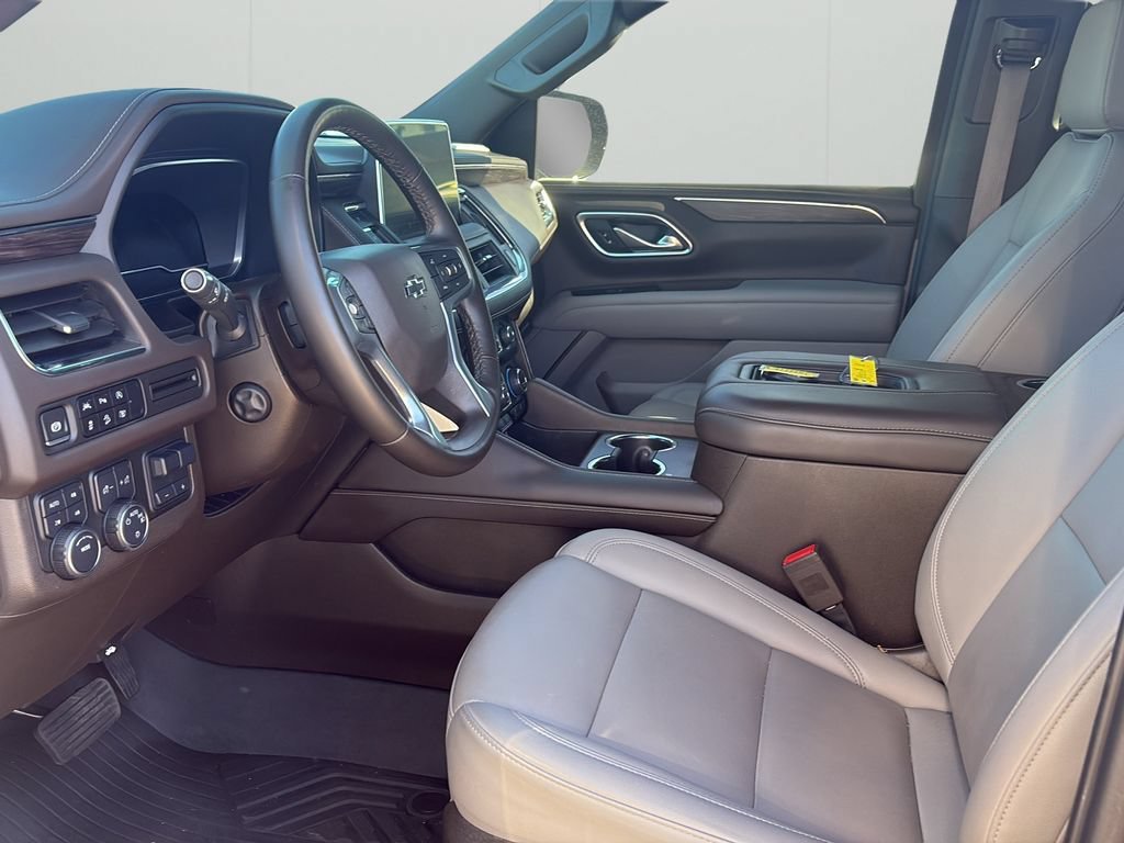 Used 2024 Chevrolet Tahoe Z71 w/ Luxury Package AWD/4WD image 12