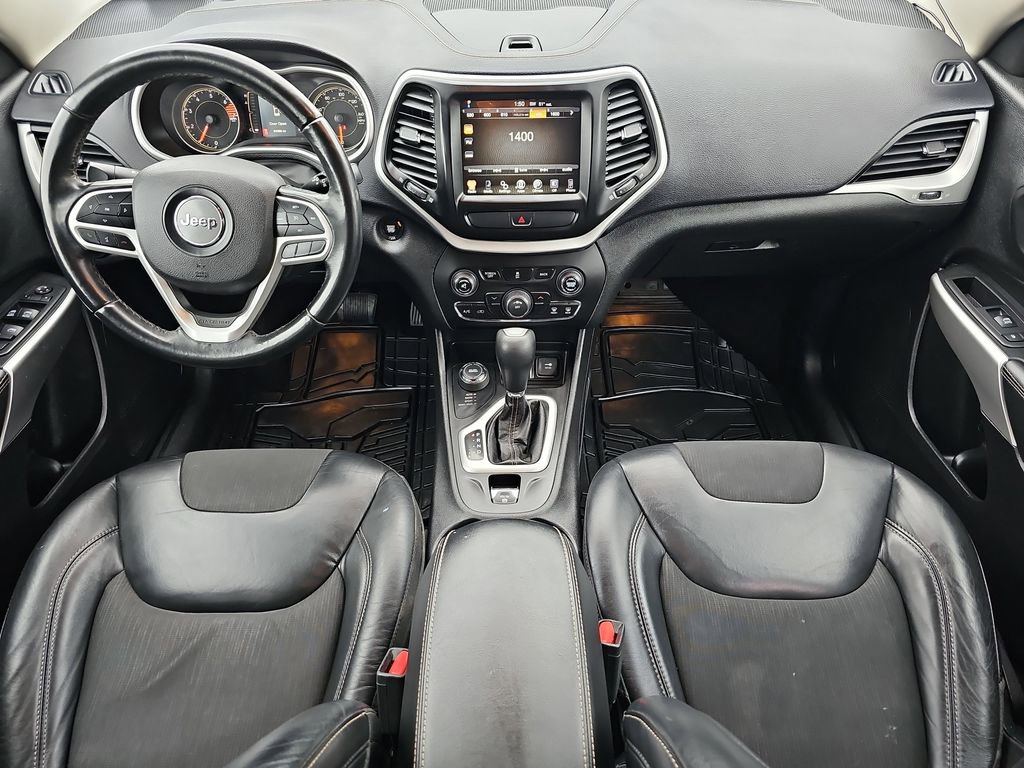 Used 2018 Jeep Cherokee Latitude Plus image 10