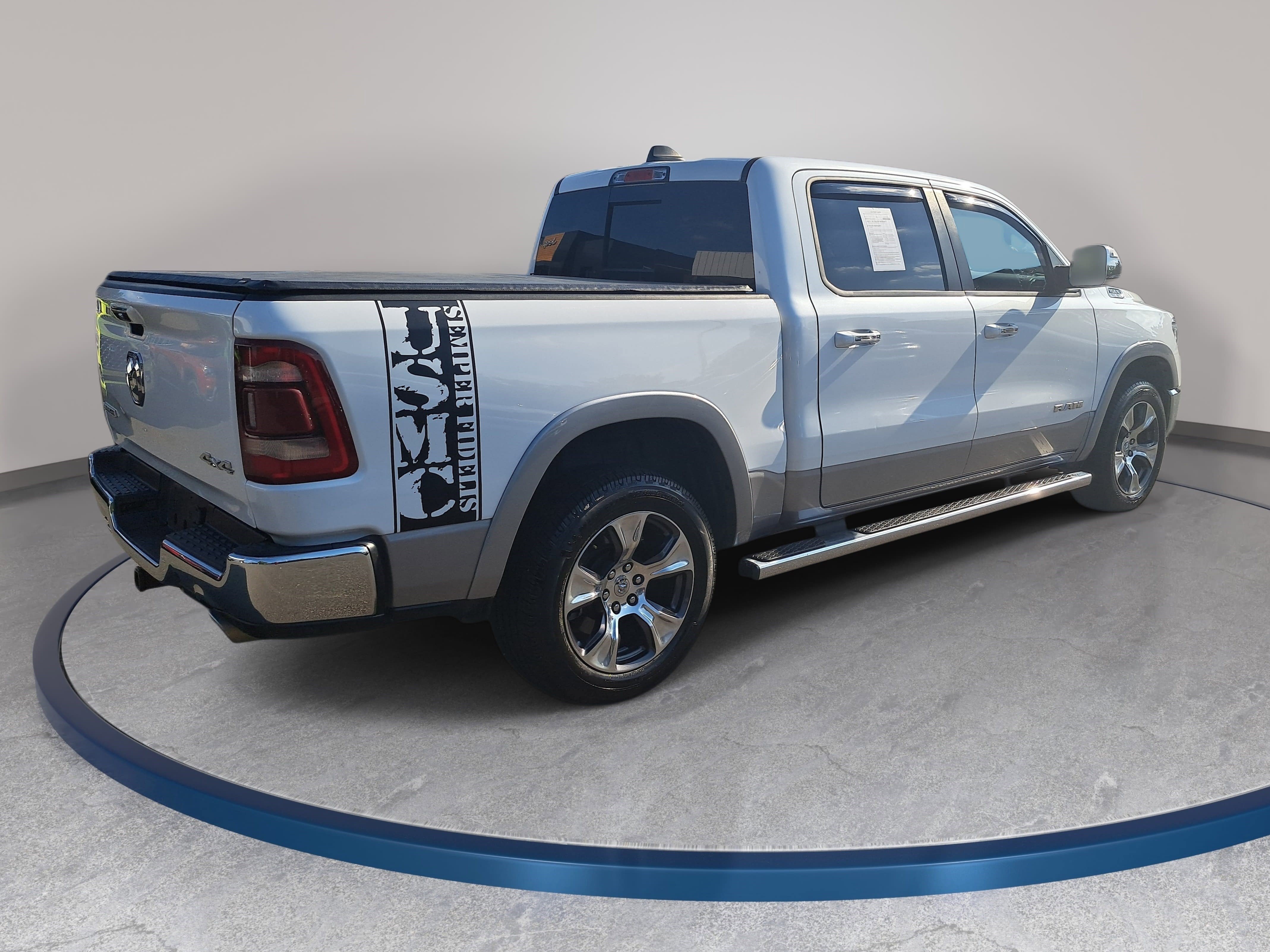 Used 2019 RAM 1500 Laramie AWD/4WD image 5