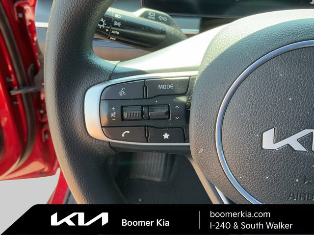 Certified 2025 Kia K5 LXS FWD image 19