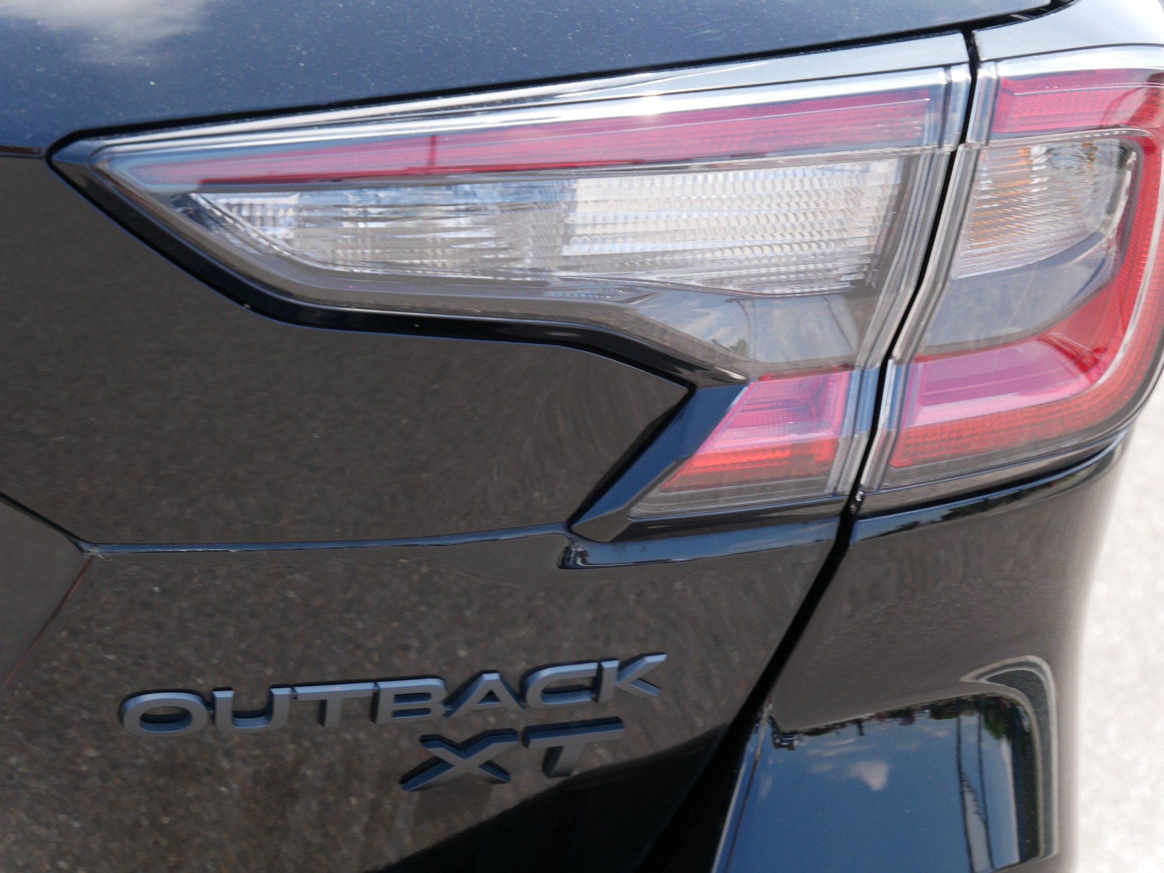 Certified 2023 Subaru Outback Onyx Edition XT AWD/4WD image 17