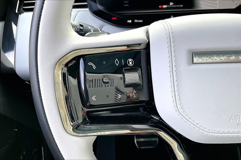 Used 2025 Land Rover Range Rover Sport Dynamic SE image 20