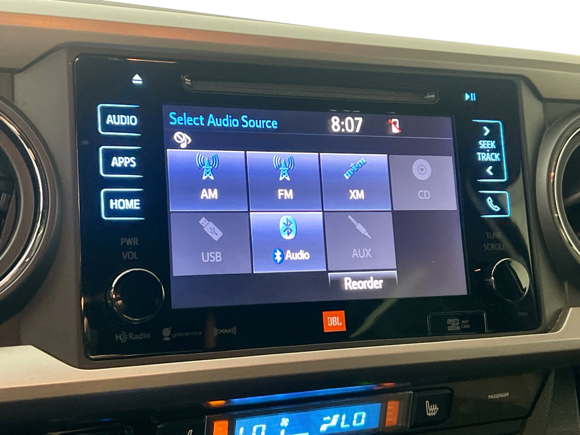 Used 2017 Toyota Tacoma Limited image 28