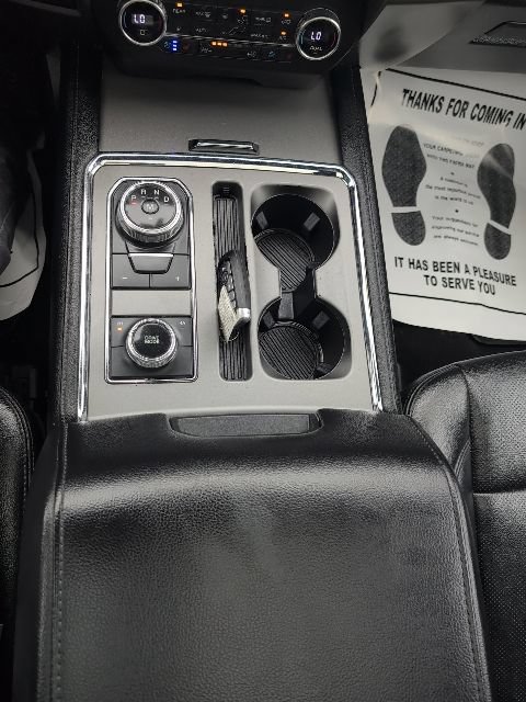 Used 2019 Ford Expedition XLT w/ Equipment Group 202A AWD/4WD image 22