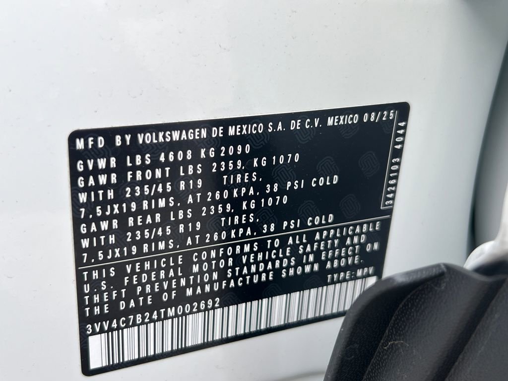 New 2026 Volkswagen Taos SEL image 32