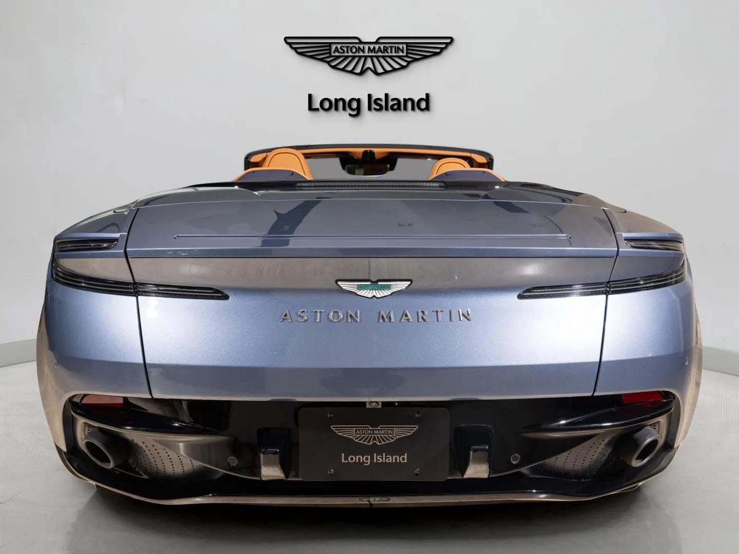 Used 2024 Aston Martin DB12 Convertible image 5