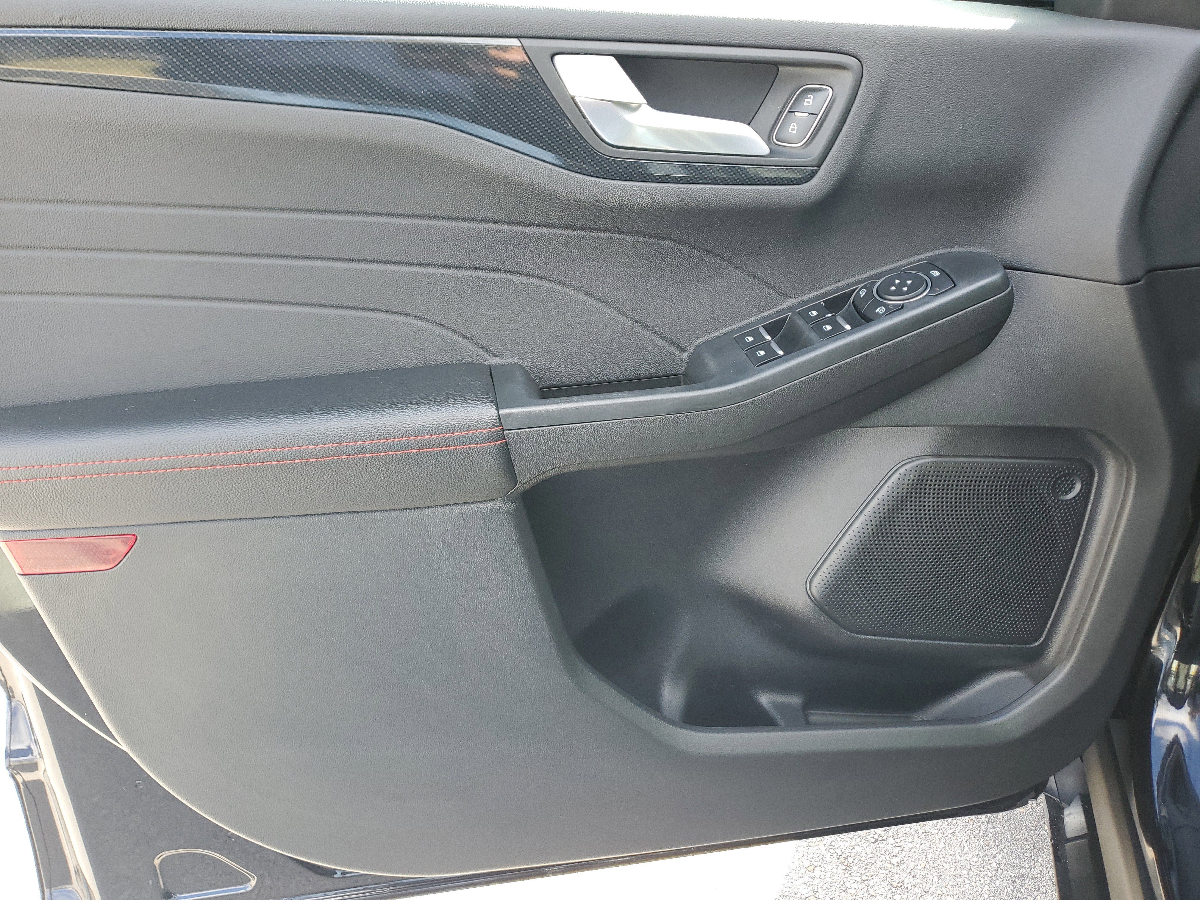 Certified 2024 Ford Escape ST-Line w/ Tech Pack #1 image 22