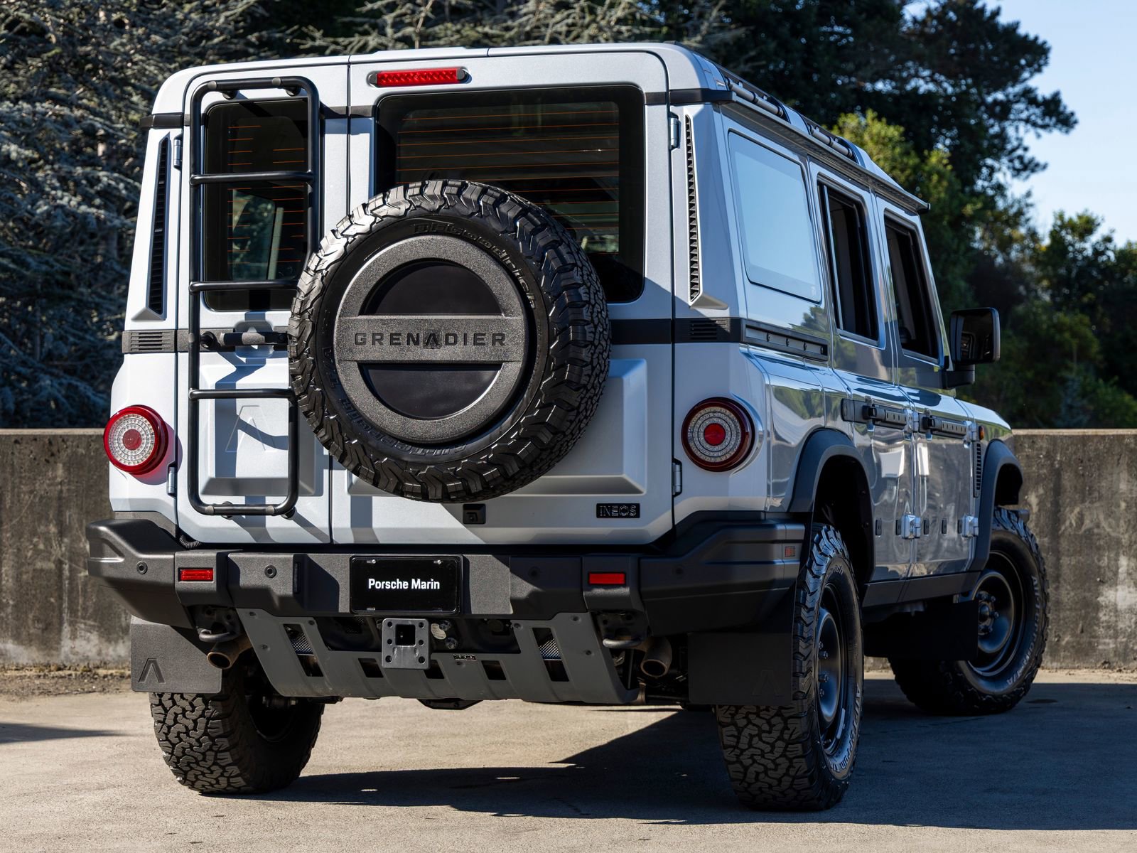 Used 2025 INEOS Grenadier image 11