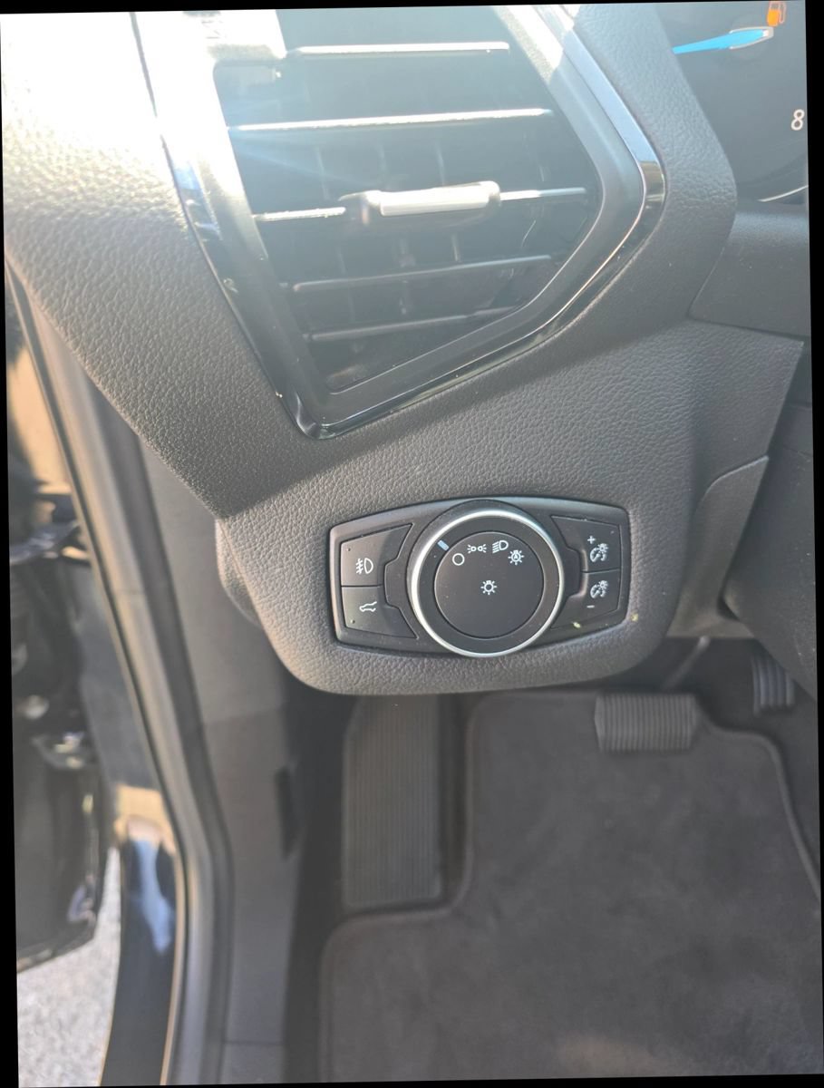 Used 2018 Ford Escape SEL FWD image 19