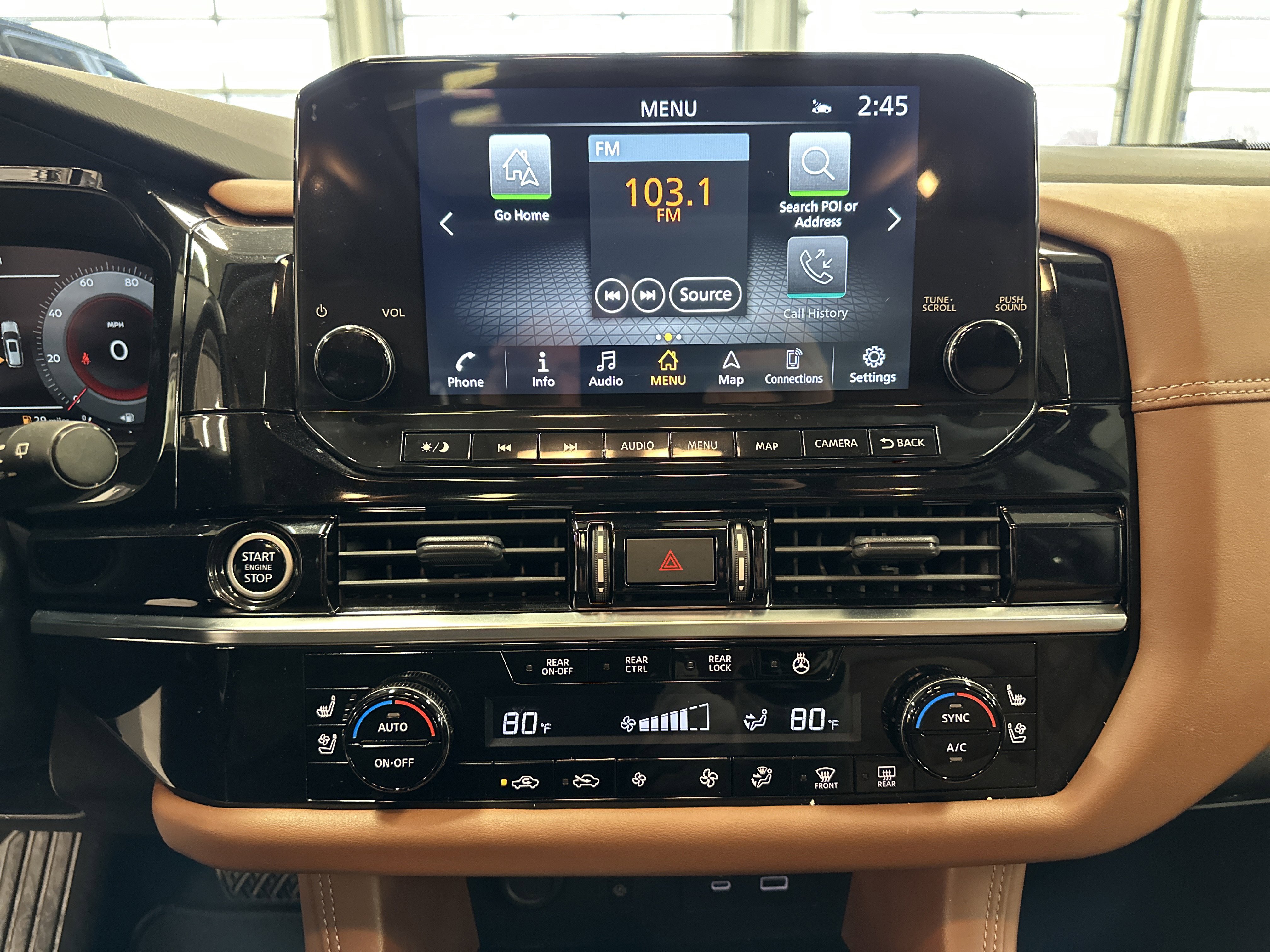 Used 2023 Nissan Pathfinder Platinum image 3