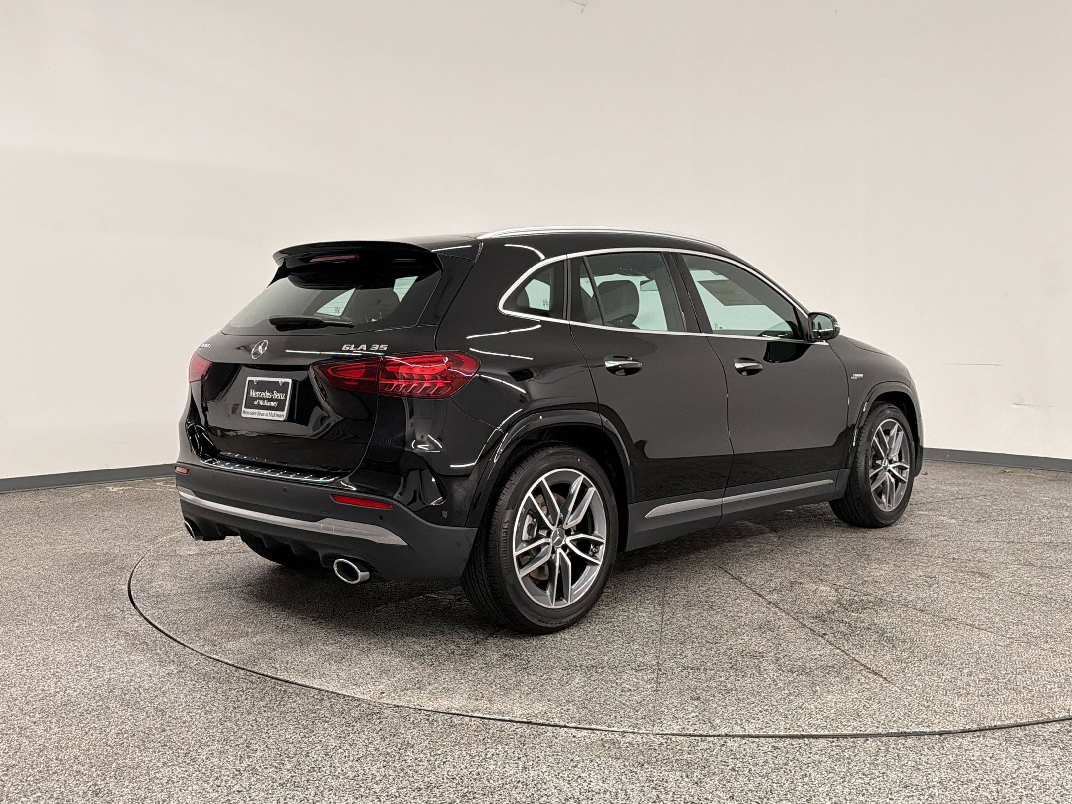 New 2026 Mercedes-Benz GLA 35 AMG 4MATIC image 8