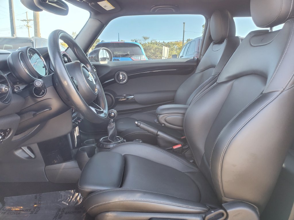 Used 2017 MINI Cooper S FWD image 5