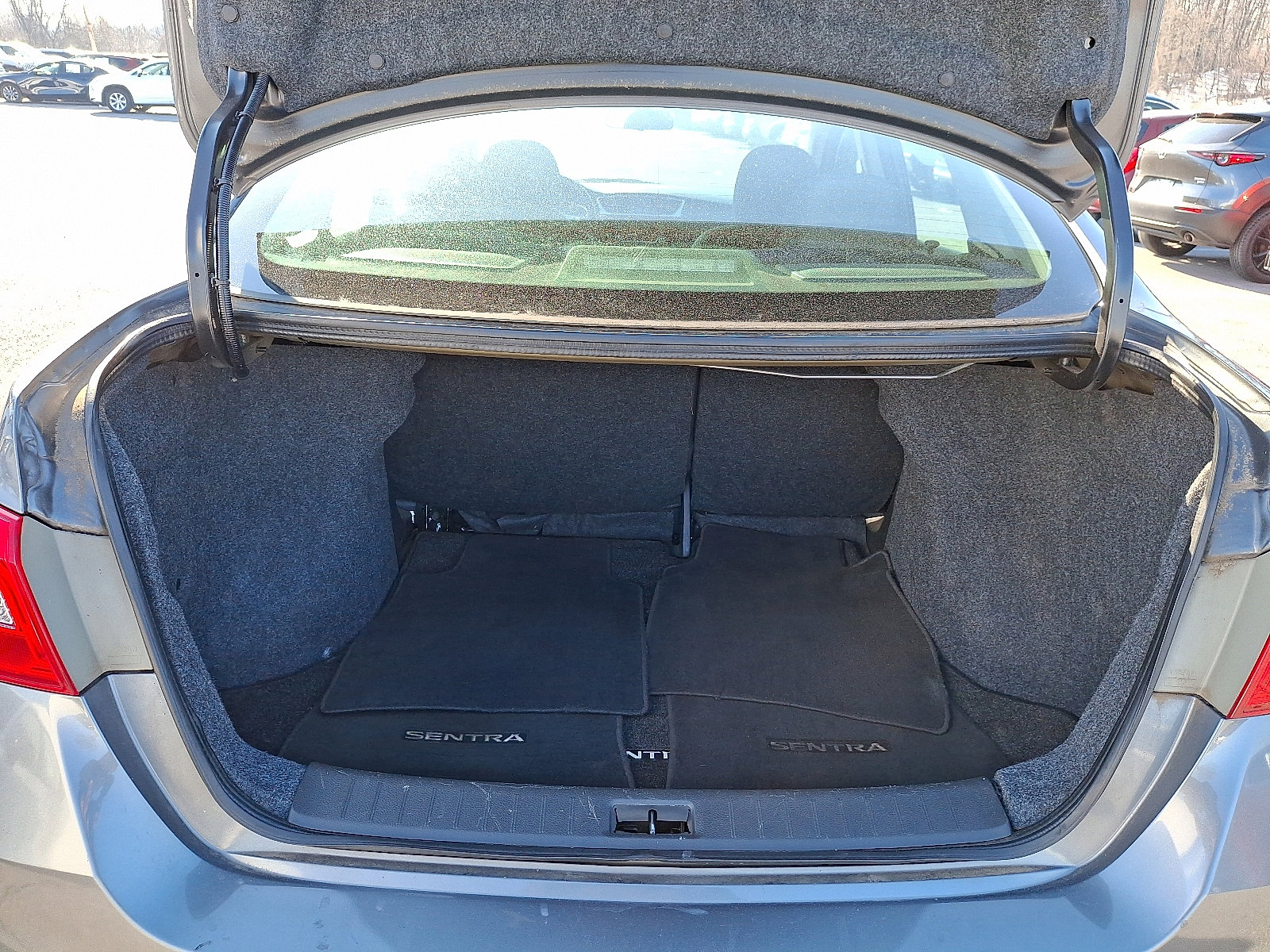 Used 2018 Nissan Sentra SV image 29